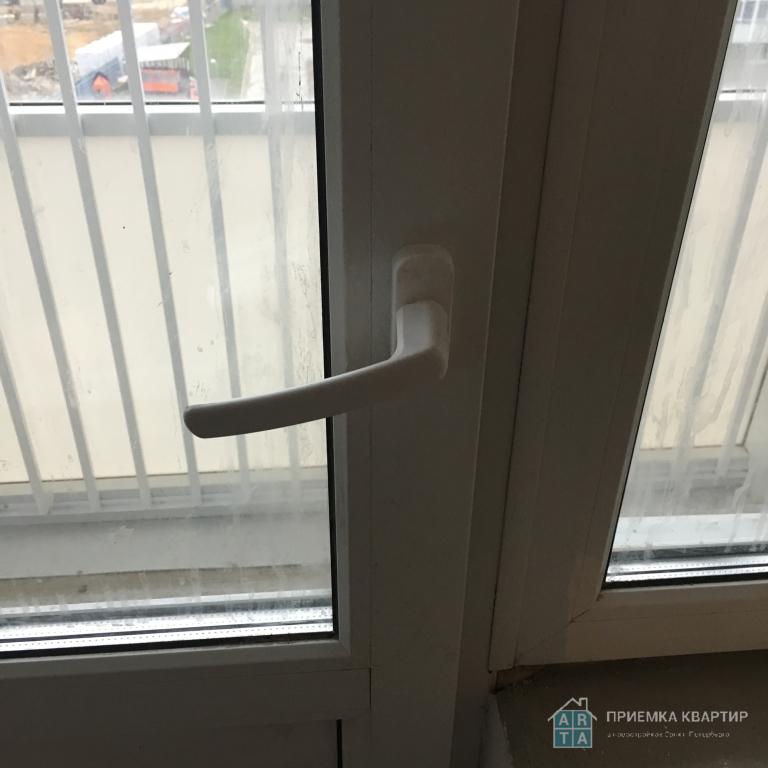 Не закрывается балконная дверь